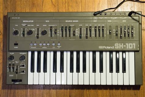 MATRIXSYNTH: Roland SH-101 Vintage Analog Synthesizer