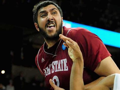 Sim Bhullar Becomes First Player of Indian Descent to Sign NBA Contract ...