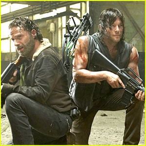 ‘Walking Dead’ Season 5 Finale Reaches Ratings Record! | Alanna Masterson, Andrew Lincoln, Danai ...