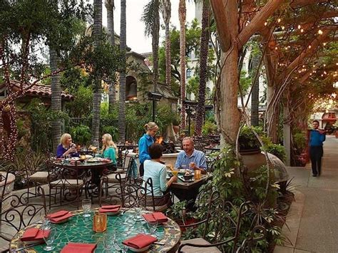 People dining outdoor at Mission Inn Riverside