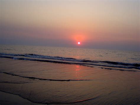 Winter's Eve .....Sunset!!! | Juhu Beach ,Mumbai,Maharshtra … | Flickr