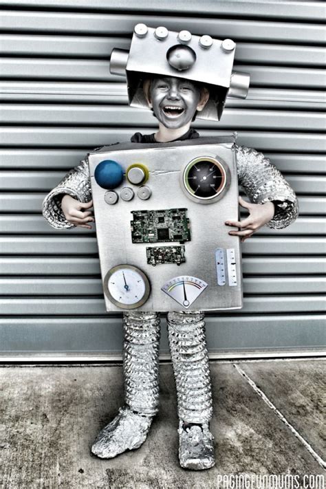 How to make the coolest Robot Costume Ever! | Robot costumes, Diy robot, Diy halloween costumes