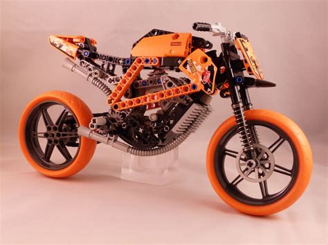 LEGO TECHNIC MOTORCYCLES: KTM SUPERDUKE R by NEMMOZ