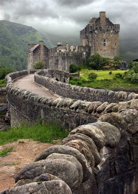 Castle Ruins, Scotland | Bored Panda