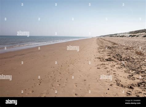 Brancaster beach norfolk hi-res stock photography and images - Alamy