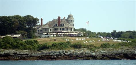 Where to Stay in Newport, RI | Hotels on the Beach - New England Today