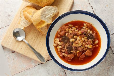 Spanish Bean Stew with Chorizo: the Spanish recipe everyone will love