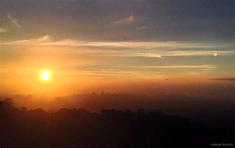 The Beautiful Philippine Sunset: Netizen Accidentally Captures The Philippine Flag! - When In Manila