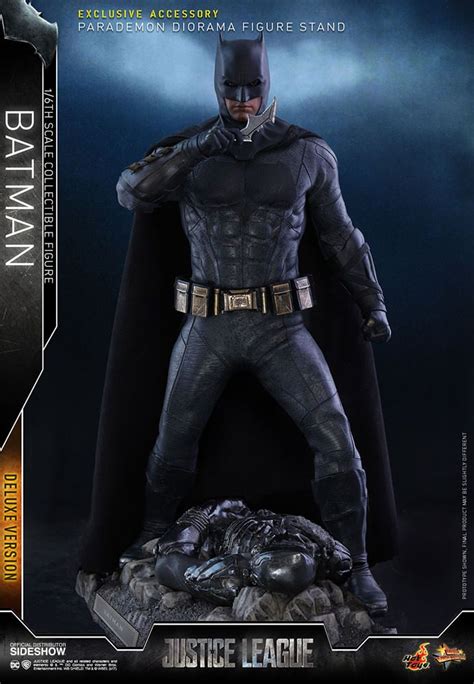 Justice League Batman 1/6 Scale Figure by Hot Toys