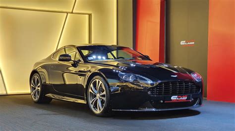 Alain Class Motors | Aston Martin V12 Vantage Carbon Black