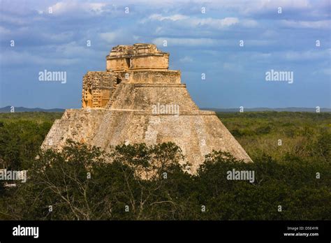 The Magician Pyramid, Uxmal, Yucatan, Mexico Stock Photo - Alamy