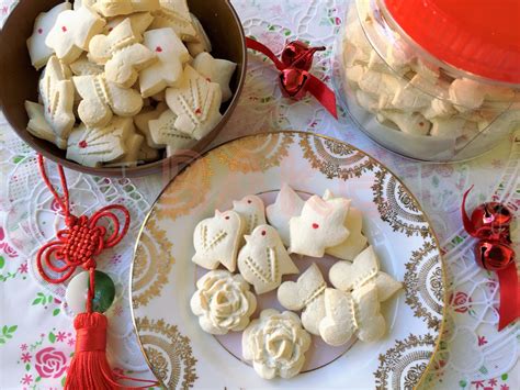 What To Bake Today: Kueh Bangkit (CNY Coconut Tapioca Cookies)