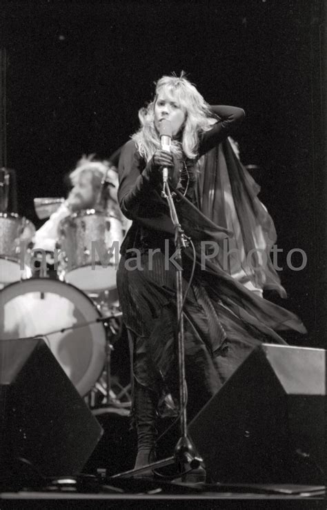 I took this photograph of Stevie Nicks when I photographed Fleetwood Mac in 1977. | Stevie nicks ...