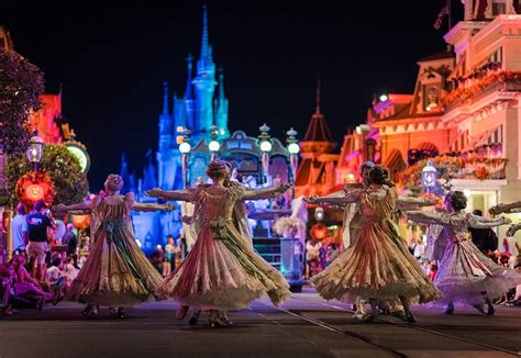 Mickey's Boo-to-You Halloween Parade Tips & Photos - Disney Tourist Blog