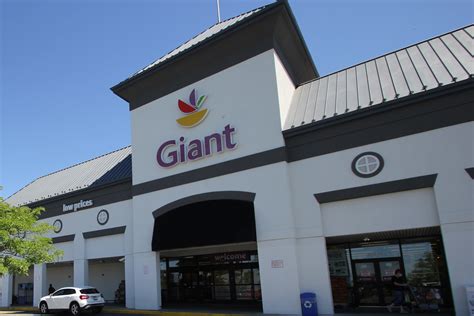 Giant Food, 20944 Frederick Rd, Germantown, MD 20876, US - MapQuest