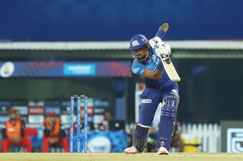 IPL 2021: Hardik Pandya not bowling a big worry for Team India- Saba Karim