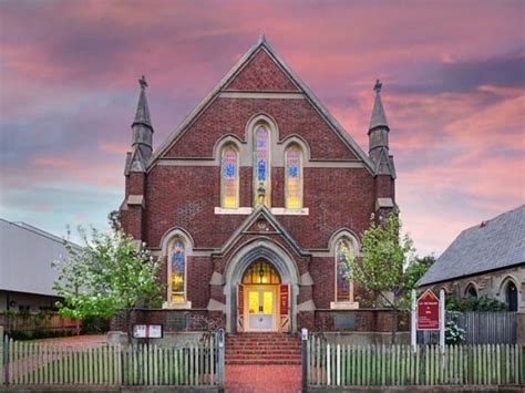 Converting Churches into Homes: 12 Renovations for the Soul