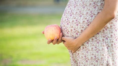 Penyebab Bayi Lahir Prematur yang Perlu Anda Ketahui - Alodokter