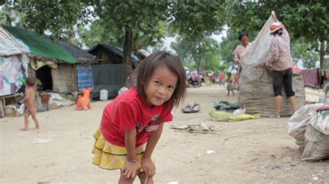 Kids In Cambodian Slums Live Action | 1099680