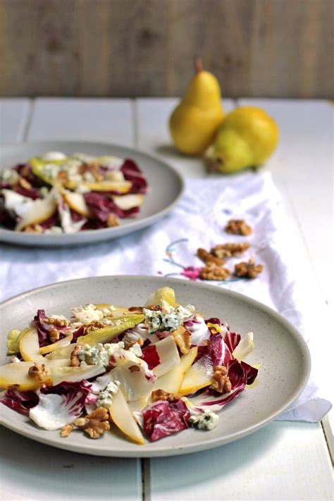 Radicchio, endive and pear salad with blue cheese and walnuts | www.ricottaandradishes.com ...