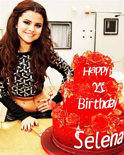 Selena Gomez 18th birthday cake | Selena gomez birthday, Rihanna ...