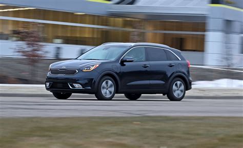 2018 Kia Niro Plug-In Hybrid Test | Review | Car and Driver