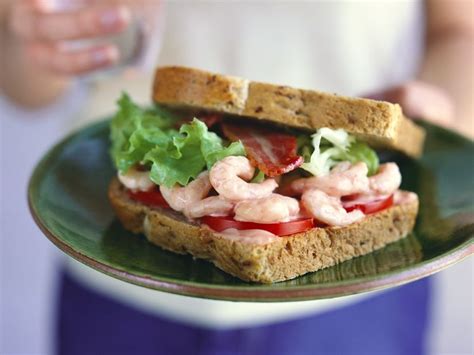 Prawn marie rose sandwich Recipe | EatSmarter