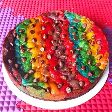 Giant Brownie Oreo Rainbow Cookie Cake | Rainbow cookie cake, Rainbow ...