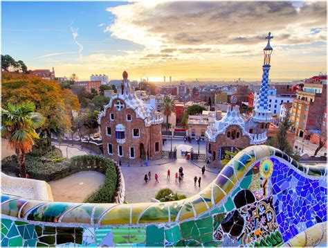 Park Güell, une des attractions les plus populaires de Barcelone