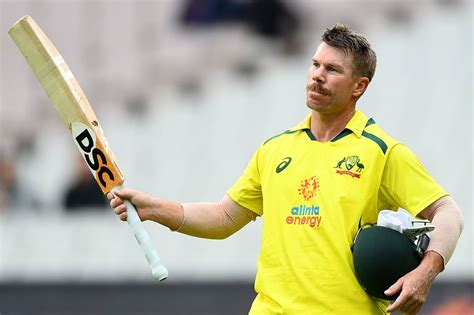 David Warner walks off after his century | ESPNcricinfo.com