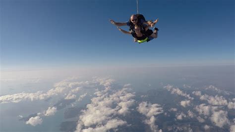 Skydive in Airlie Beach and why it is absolutely worth it