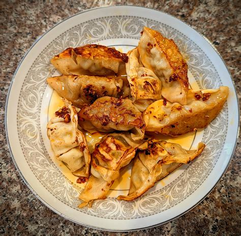 Chinese Dumplings and Chili Oil : r/FoodPorn