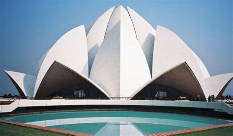 Lotus Temple (Baha’i House of Worship) in Delhi India - Attractions in ...