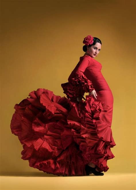 Flamenco Spanish Dancer, Spanish Woman, Spanish Dress, Flamenco Dancing, Ballroom Dancing ...