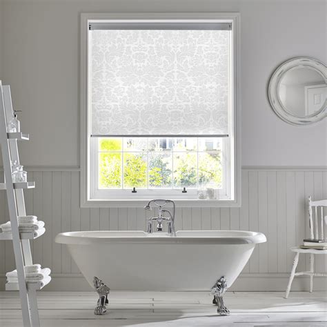 Choosing The Right Blinds For Bathroom Window In Shower - Shower Ideas