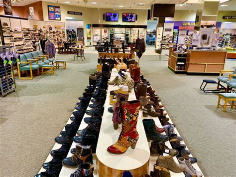 Reyers Shoe Store marked 132 years of exceptional service and selection in Beautiful Downtown ...