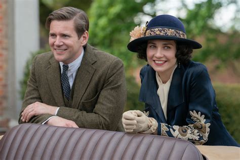 'Downton Abbey': Tom Branson and Lucy's Wedding Cake Was 2/3 Fake