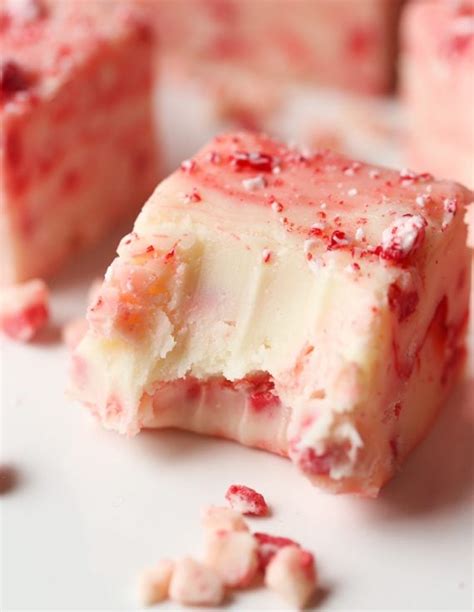 Candy Cane Fudge Recipe | Easy No Bake Christmas Dessert