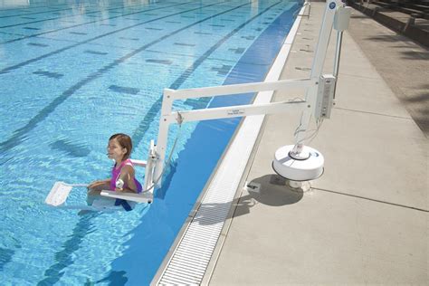 Splash Pool Lift Hoist in Pool Swimming Aids, Swimming Pools, Portable ...