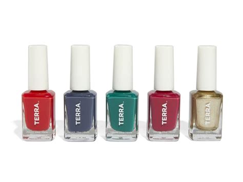 Is Nontoxic Nail Polish Really Nontoxic (& Does It Actually Work)? | Grove Collaborative