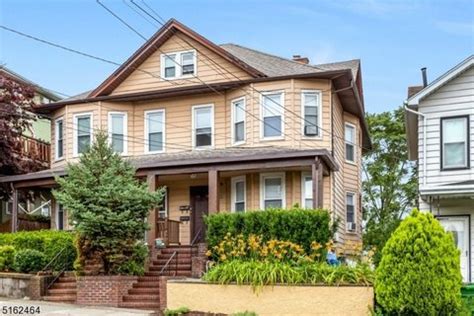 East Rutherford, NJ Real Estate - East Rutherford Homes for Sale | realtor.com®