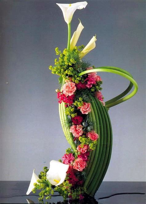 flower arrangement from Russia | Unique flower arrangements, Modern ...