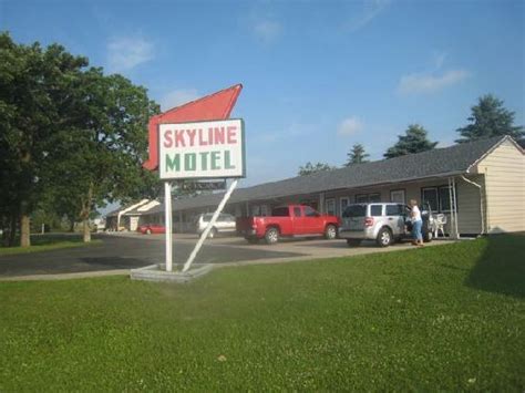 Skyline Motel (Alexandria, MN) - Motel Reviews - TripAdvisor