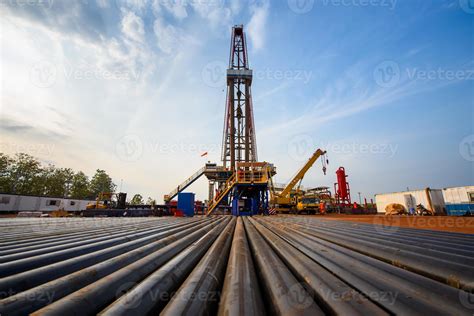 Oil and Gas Drilling Rig. Oil drilling rig operation on the oil ...