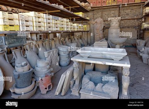 Storage room with archaeological pieces, archaeological findings ...