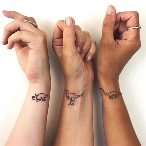 15 Friendship Tattoos That Aren’t Totally Cheesy | Friendship tattoos, Sibling tattoos, Small ...