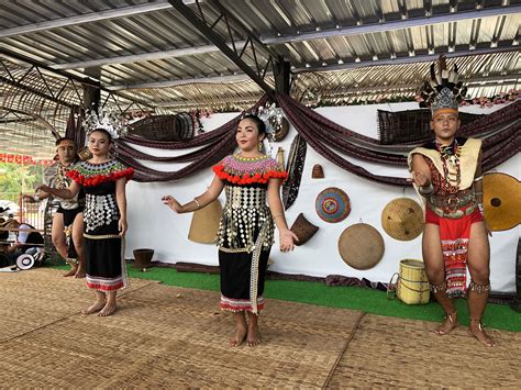 GAWAI DAYAK FESTIVAL – A TIME OF THANKSGIVING AND MERRYMAKING – Sarawak Tourism Hornbill Trail ...