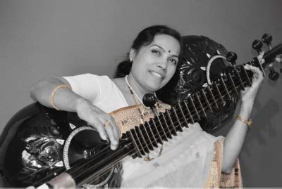 Meet Vidushi Jyoti Hegde, the first female Rudra Veena player in the ...