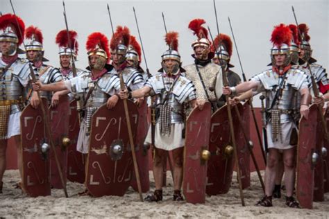 Greek Phalanx vs. Roman Legion: A history of the most powerful military formations in the ...