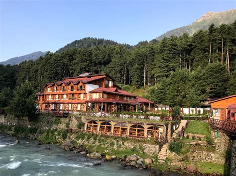 Hotel Heevan Pahalgam: A Tranquil Retreat in the Heart of Pahalgam